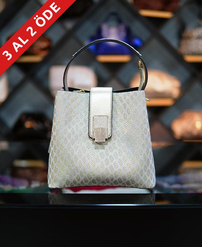 Parlak Desenli Krem Çanta - Ela Butik